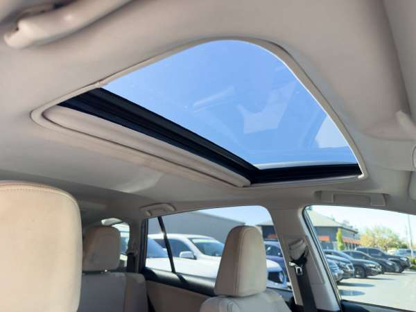 2014 Toyota RAV4 XLE - photo 15