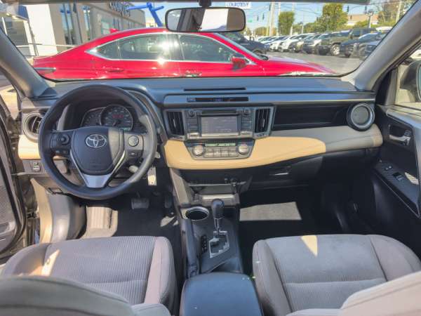 2014 Toyota RAV4 XLE - photo 19