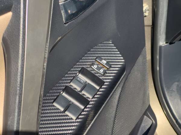 2014 Toyota RAV4 XLE - photo 20