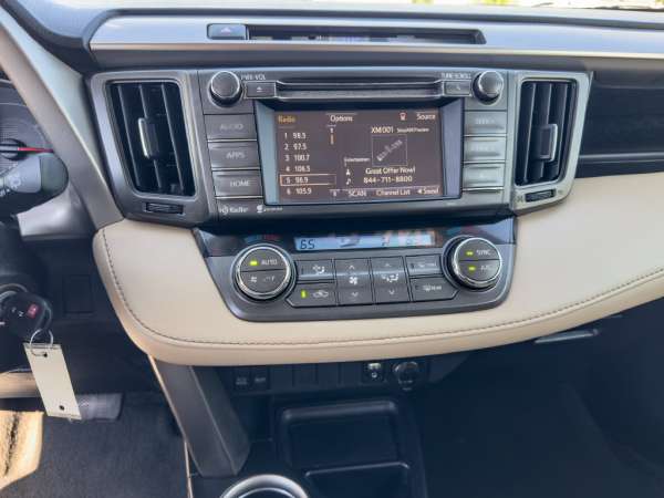 2014 Toyota RAV4 XLE - photo 27