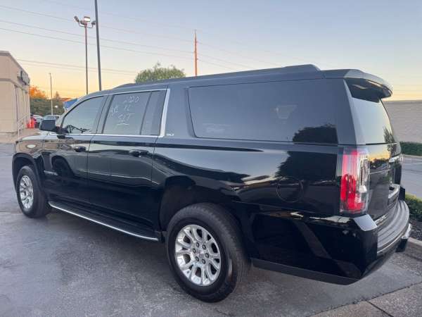 2020 GMC Yukon XL SLT - photo 2