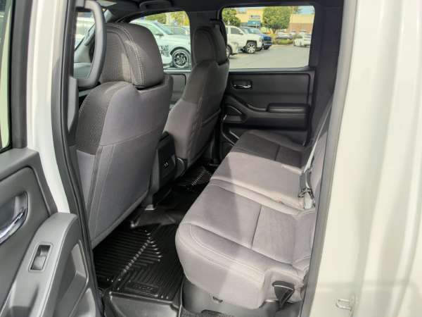 2023 Nissan Frontier SV - photo 16