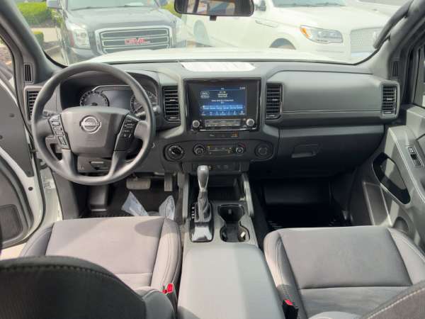 2023 Nissan Frontier SV - photo 17