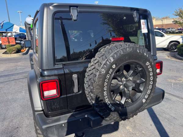 2023 Jeep Wrangler Willys Wheeler - photo 2